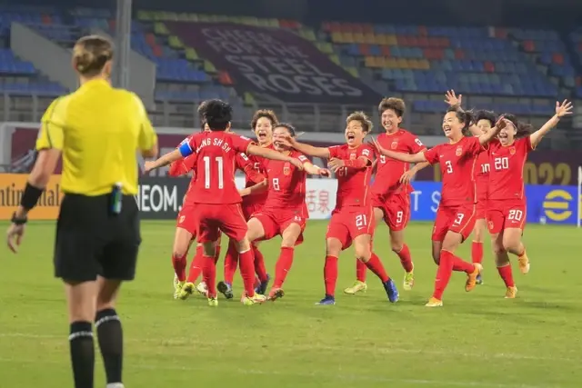 包含河北队主帅全力调动士气，球队取胜连连的词条