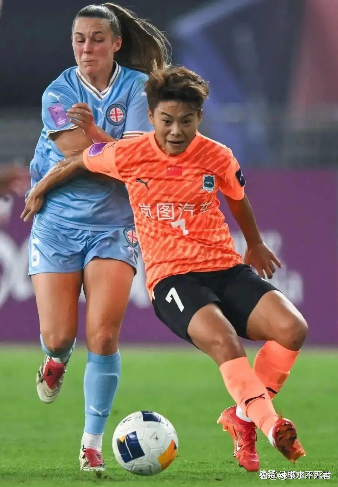 1xBit体育官方-中国女足在比赛中展现出坚韧意志