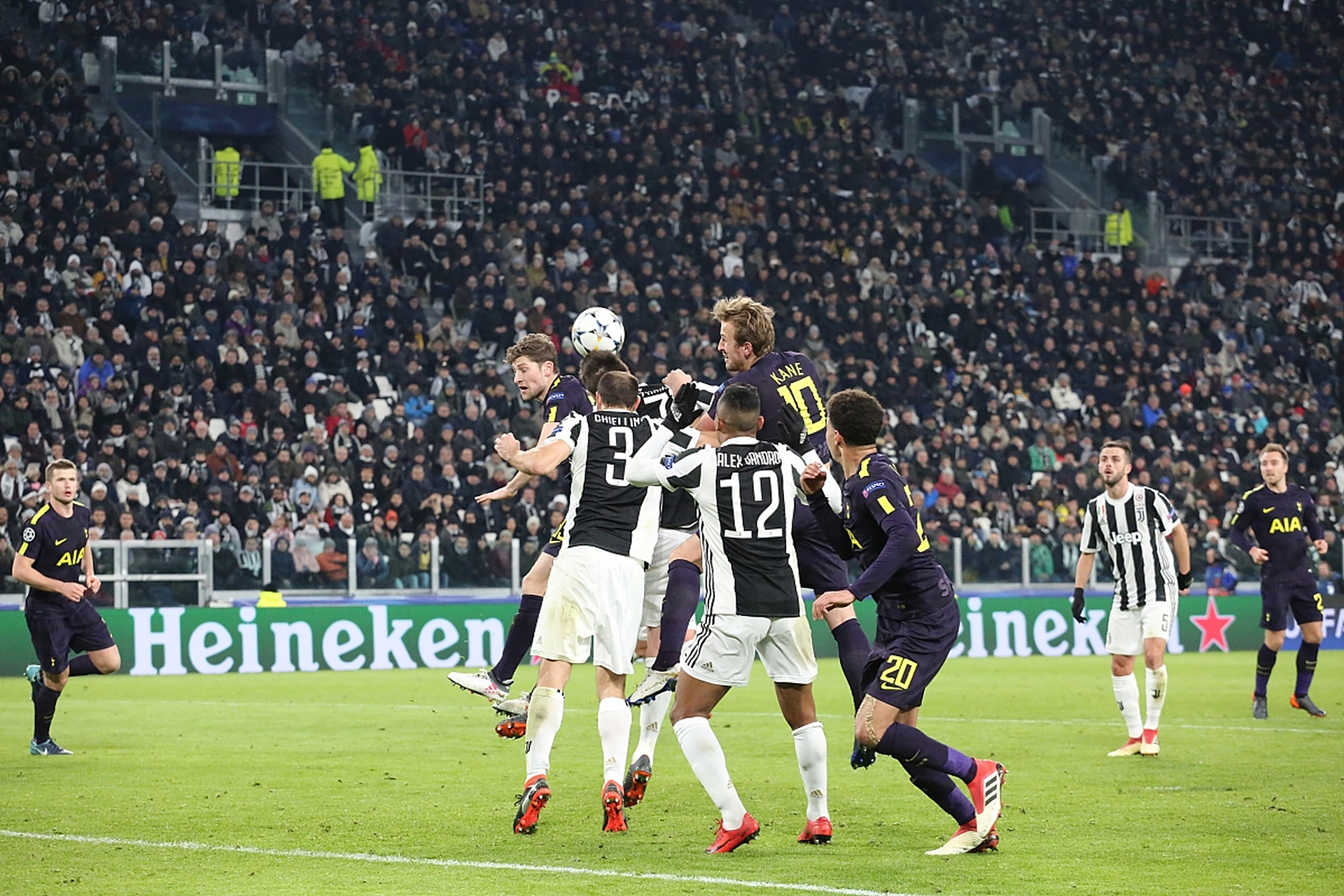 1xBit体育平台-尤文图斯队对战那不勒斯，比赛进展如何？的简单介绍