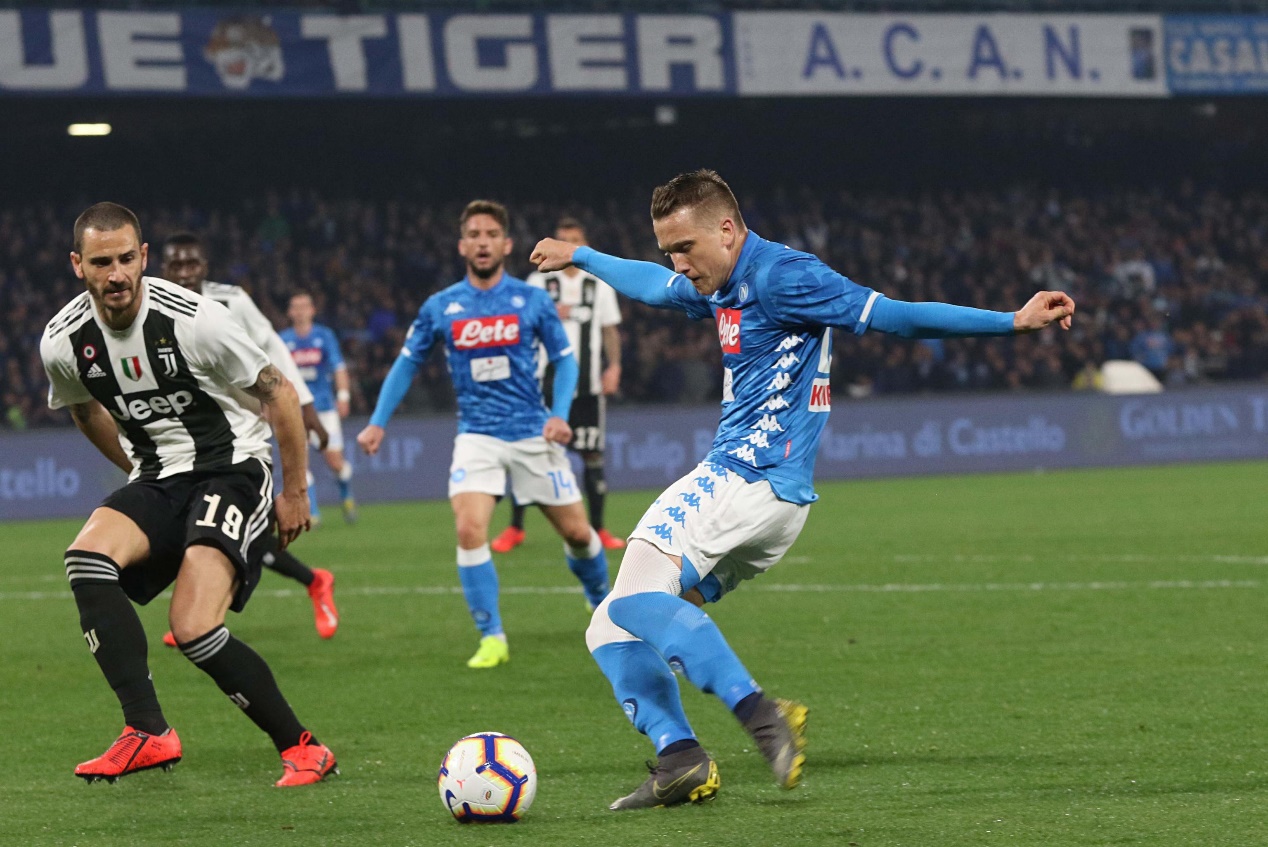 尤文图斯队对战那不勒斯，比赛进展如何？的简单介绍