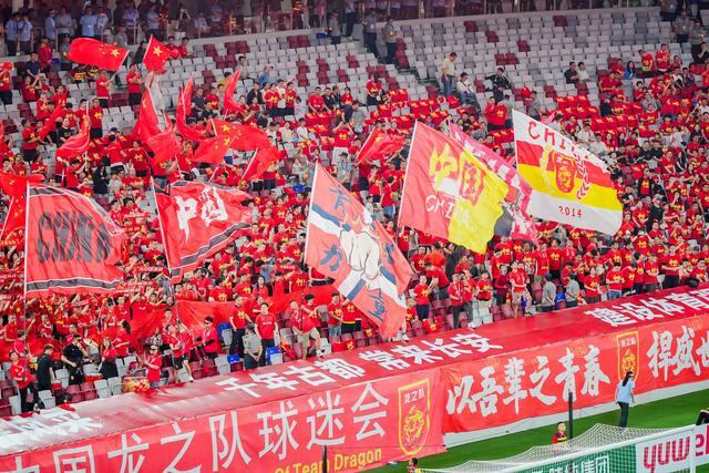 包含中国队首战告捷，球员表现获得肯定的词条