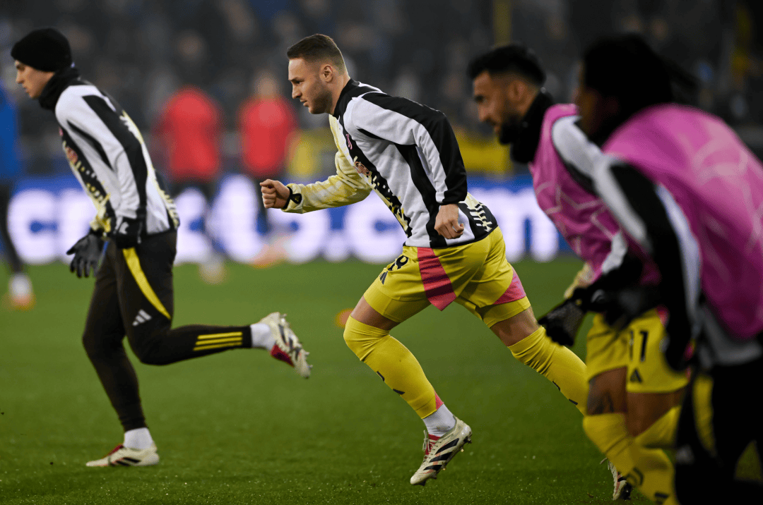 包含尤文图斯坚韧不拔，客场击败强敌实现翻盘的词条