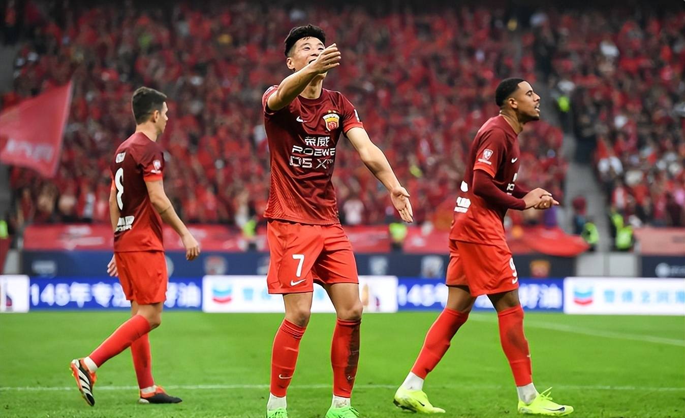 关键时刻的突破和精彩进球，球员将拼尽全力争胜