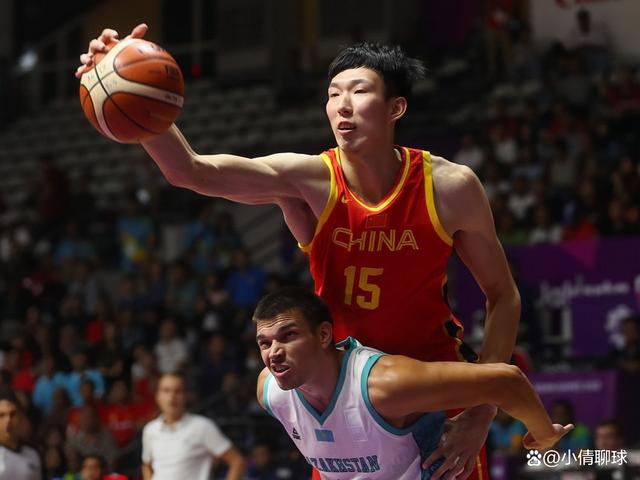 河北男篮队员今晚表现抢眼,战胜对手 河北男篮队员今晚表现抢眼,战胜对手