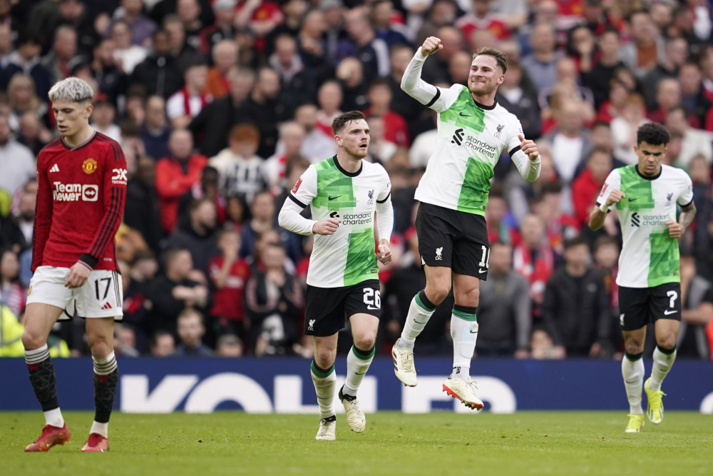 英格兰队凭借全队合作晋级半决赛