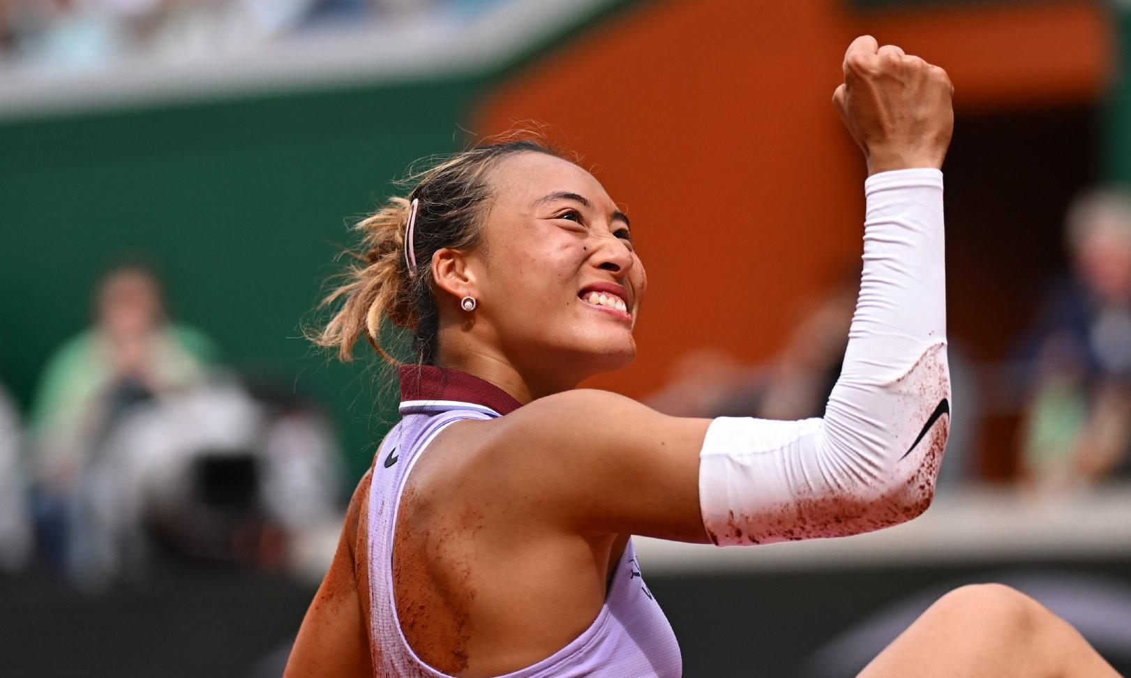 南非女子田径选手实力出众斩获金牌 南非女子田径选手实力出众斩获金牌